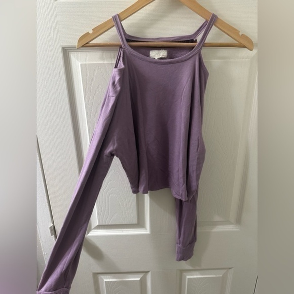 Cupio Purple Raw Hem Cold Shoulder Long Sleeve Top Size Medium